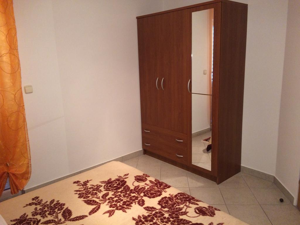 Apartment Kolundzic Novi Vinodolski Habitación foto