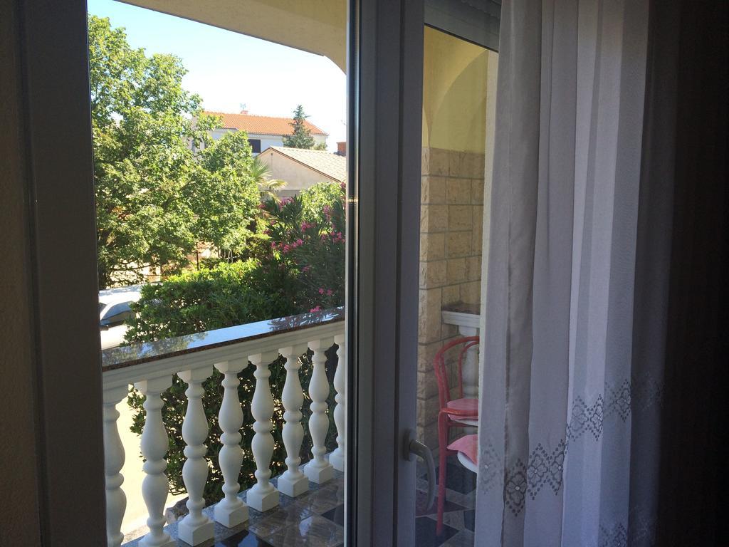 Apartment Kolundzic Novi Vinodolski Habitación foto