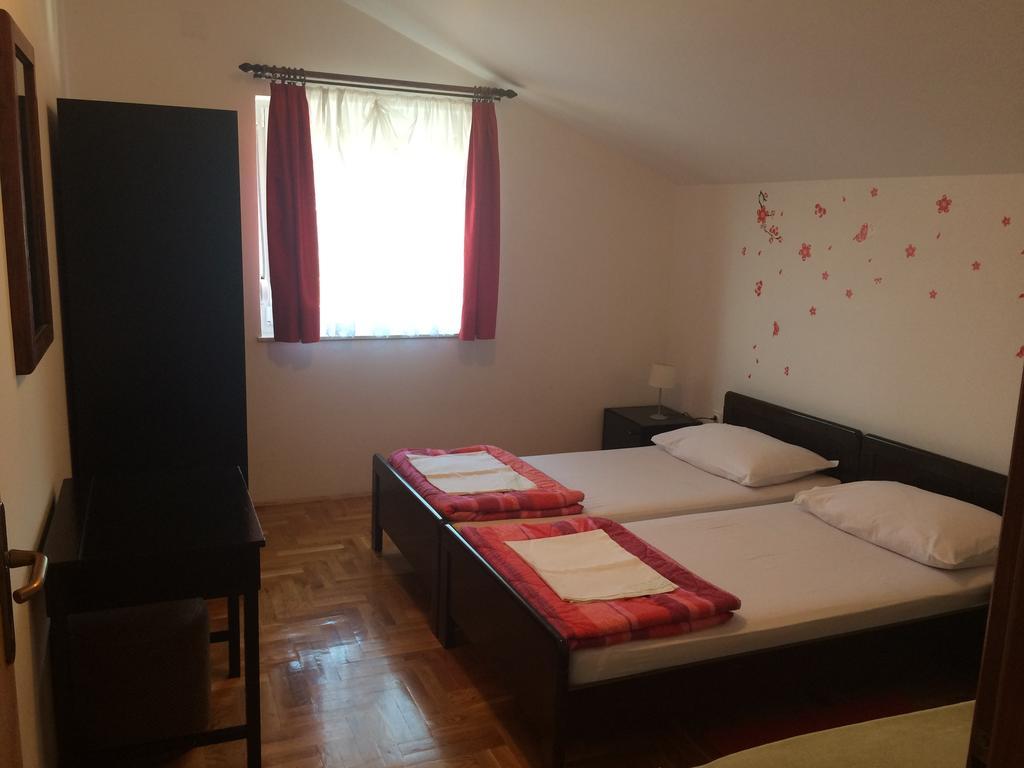 Apartment Kolundzic Novi Vinodolski Habitación foto